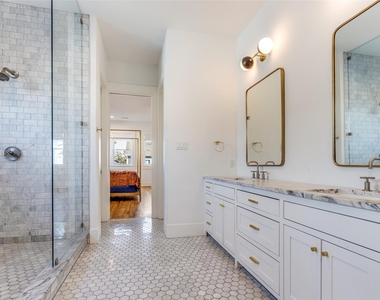 709 E 13th Street - Photo Thumbnail 24