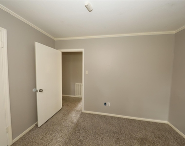 8519 Leader Street - Photo Thumbnail 9