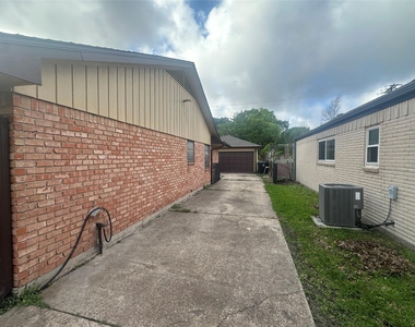 8519 Leader Street - Photo Thumbnail 24