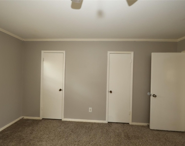 8519 Leader Street - Photo Thumbnail 7