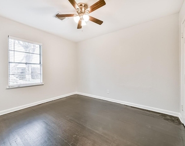 5855 Beldart Street - Photo Thumbnail 22