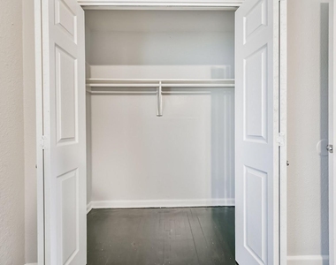5855 Beldart Street - Photo Thumbnail 24