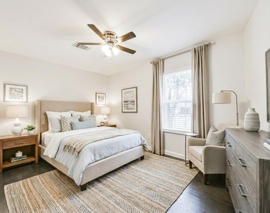 5855 Beldart Street - Photo Thumbnail 15