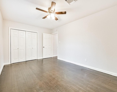 5855 Beldart Street - Photo Thumbnail 20