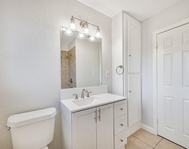 5855 Beldart Street - Photo Thumbnail 16