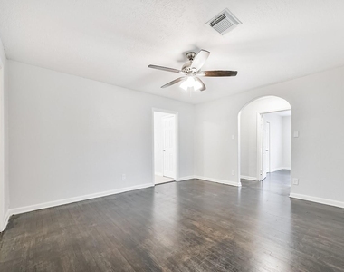 5855 Beldart Street - Photo Thumbnail 9