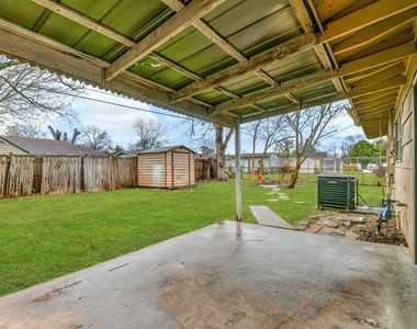 5855 Beldart Street - Photo Thumbnail 4