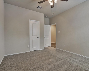 13868 Rock Island Trail - Photo Thumbnail 9