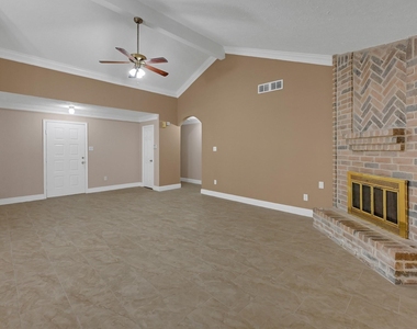 2910 Norwich Street - Photo Thumbnail 4