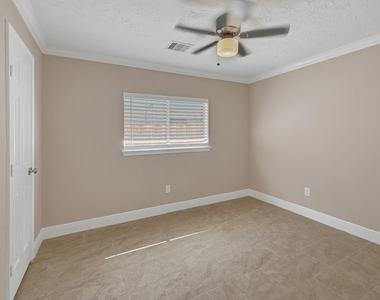 2910 Norwich Street - Photo Thumbnail 12