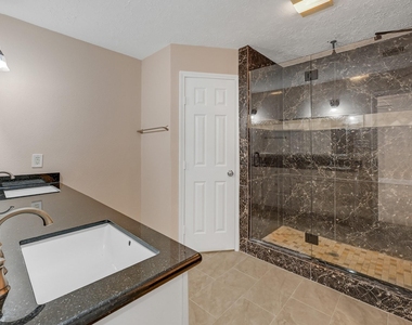 2910 Norwich Street - Photo Thumbnail 18