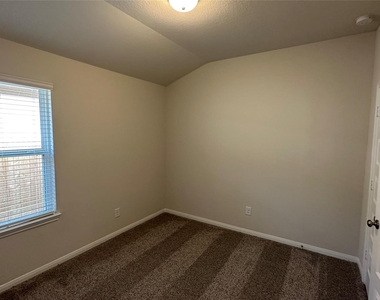 221 Harper Ridge Drive - Photo Thumbnail 17