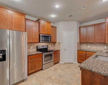 3811 Springcrest - Photo Thumbnail 8
