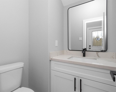 6918 Dumble Street - Photo Thumbnail 14