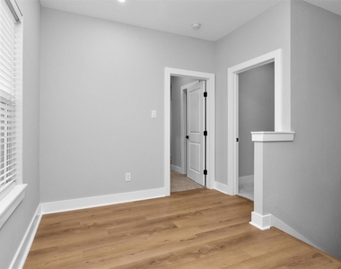6918 Dumble Street - Photo Thumbnail 17