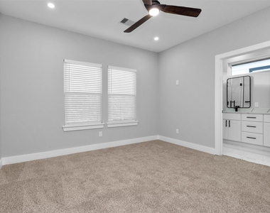 6918 Dumble Street - Photo Thumbnail 18