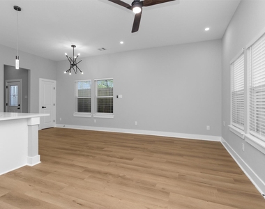 6918 Dumble Street - Photo Thumbnail 9