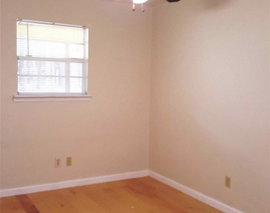 12105 Old County Road - Photo Thumbnail 7