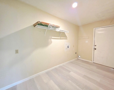 12105 Old County Road - Photo Thumbnail 13