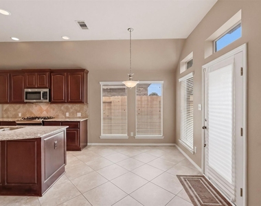 2935 Fair Chase Drive - Photo Thumbnail 12