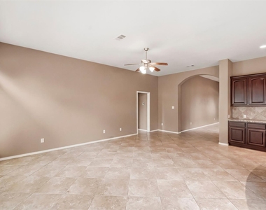 2935 Fair Chase Drive - Photo Thumbnail 14