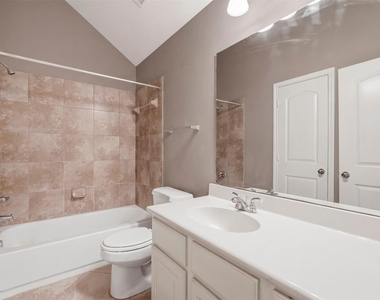 2935 Fair Chase Drive - Photo Thumbnail 19
