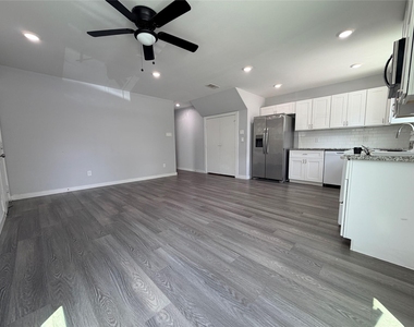 8115 Denton Street - Photo Thumbnail 6