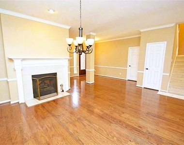 21523 Santa Clara Drive - Photo Thumbnail 7