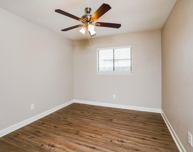 17611 Ranch Country Road - Photo Thumbnail 11