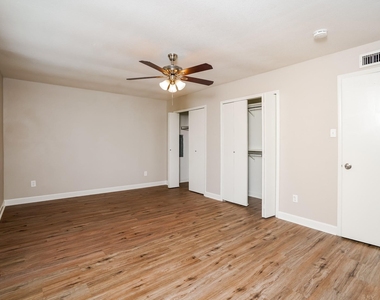 17611 Ranch Country Road - Photo Thumbnail 6