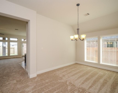 1326 Watercrest Park Lane - Photo Thumbnail 10
