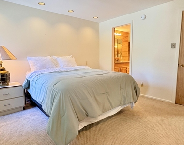 39 Sage Hill - Photo Thumbnail 7