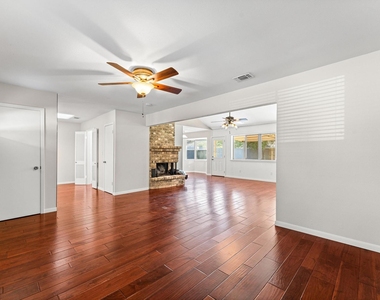 2562 Kevin Lane - Photo Thumbnail 6