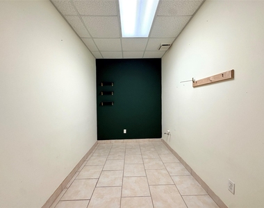 2036 Avenue F - Photo Thumbnail 10
