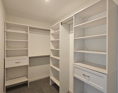 252 N Jefferson - Photo Thumbnail 18