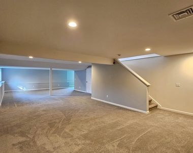 252 N Jefferson - Photo Thumbnail 20
