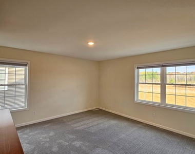 252 N Jefferson - Photo Thumbnail 16
