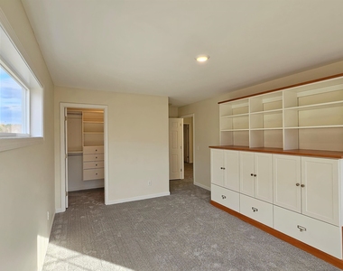 252 N Jefferson - Photo Thumbnail 14