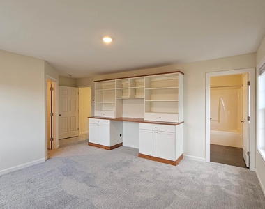 252 N Jefferson - Photo Thumbnail 17