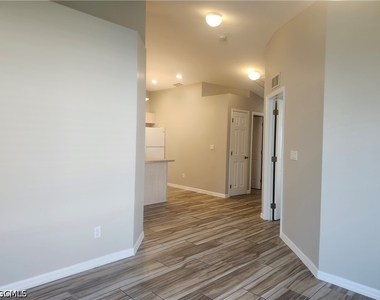 527 Hancock Bridge Parkway - Photo Thumbnail 9