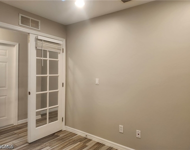 527 Hancock Bridge Parkway - Photo Thumbnail 17