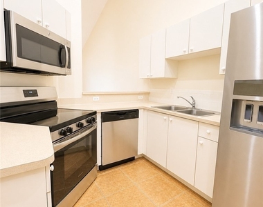 509 Ne 24th Place - Photo Thumbnail 4
