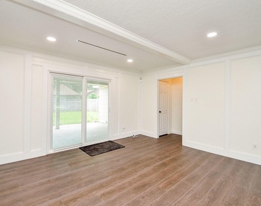 15614 Dawnbrook Drive - Photo Thumbnail 12