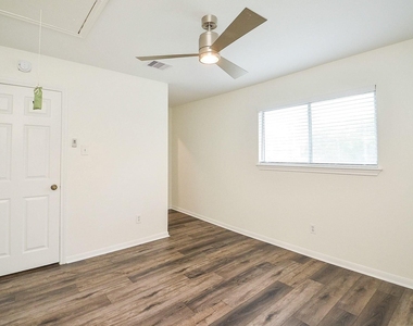 15614 Dawnbrook Drive - Photo Thumbnail 30