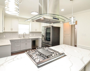 15614 Dawnbrook Drive - Photo Thumbnail 16