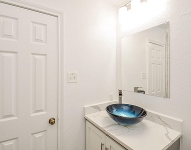 15614 Dawnbrook Drive - Photo Thumbnail 25
