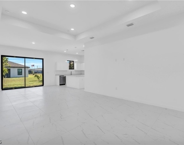 3617 Nw 38th Terrace - Photo Thumbnail 4