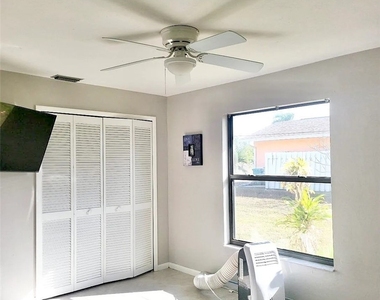506 Se 26th Street - Photo Thumbnail 9