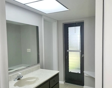 506 Se 26th Street - Photo Thumbnail 10