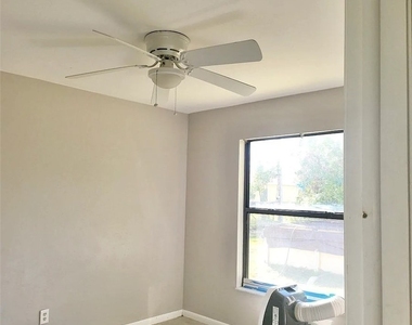506 Se 26th Street - Photo Thumbnail 8